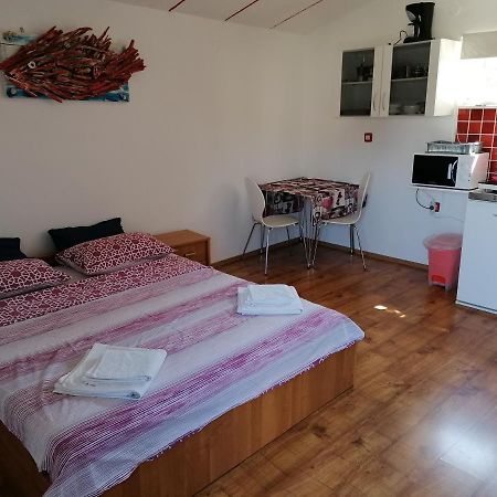 Nice Studio Near Centar+Free Parking Rovinj Buitenkant foto