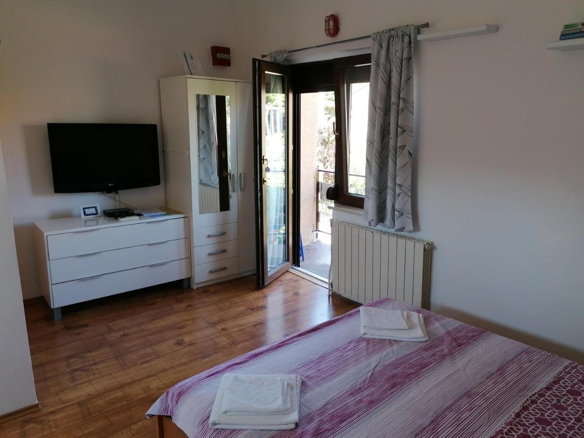 Nice Studio Near Centar+Free Parking Rovinj Buitenkant foto