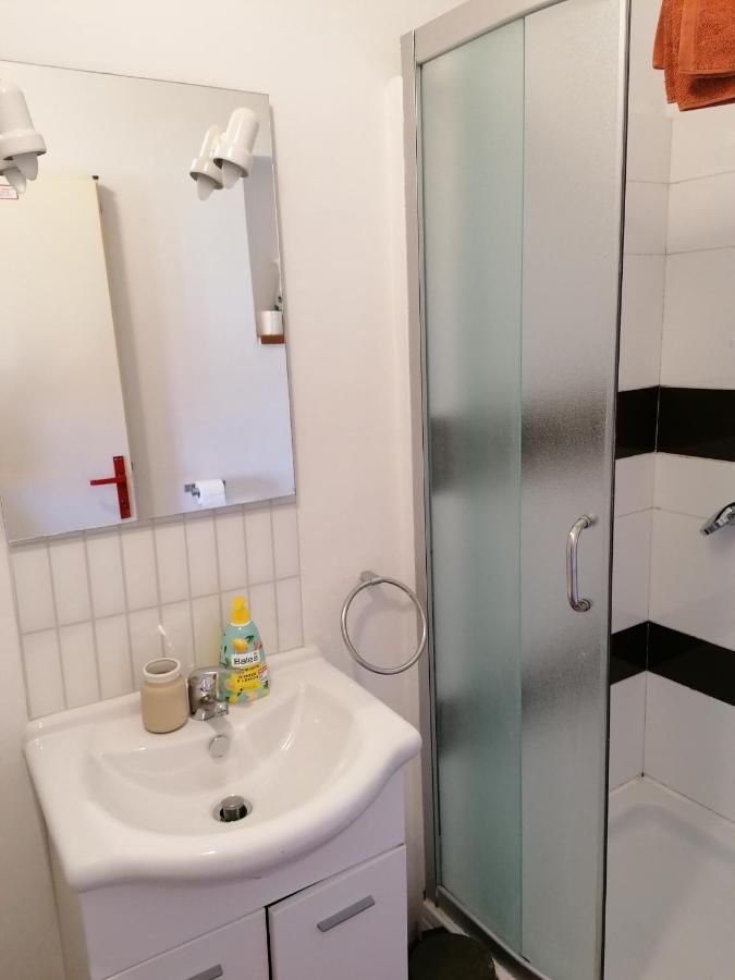 Nice Studio Near Centar+Free Parking Rovinj Buitenkant foto